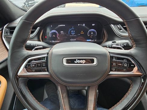 Used 2023 Jeep Grand Cherokee L Summit w/ Advanced Protech Group IV image 20