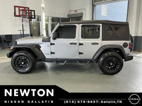 Used 2019 Jeep Wrangler Unlimited Sport S AWD/4WD image 3