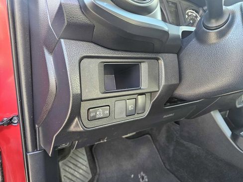Used 2019 Toyota Tacoma SR w/ SR Convenience Package image 13