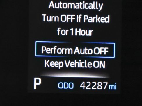 Used 2024 Toyota Sienna XSE w/ XSE Plus Package image 16