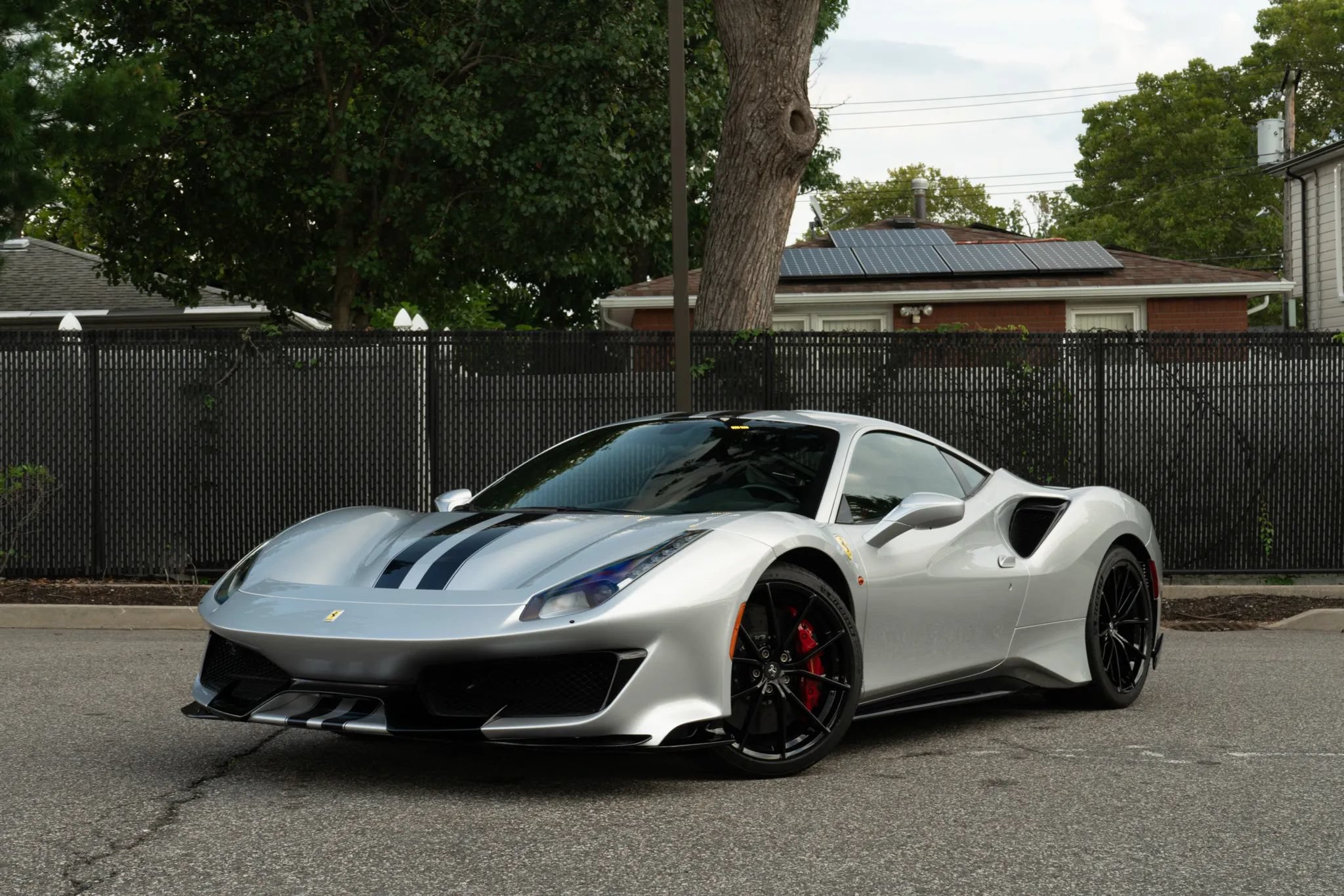Used 2019 Ferrari 488 Pista Coupe RWD image 3