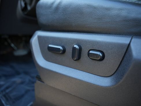 Used 2015 Ford F350 Lariat image 47