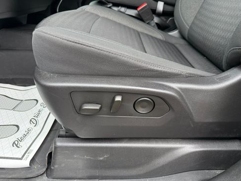 Used 2023 Chevrolet Silverado 1500 LT AWD/4WD image 23