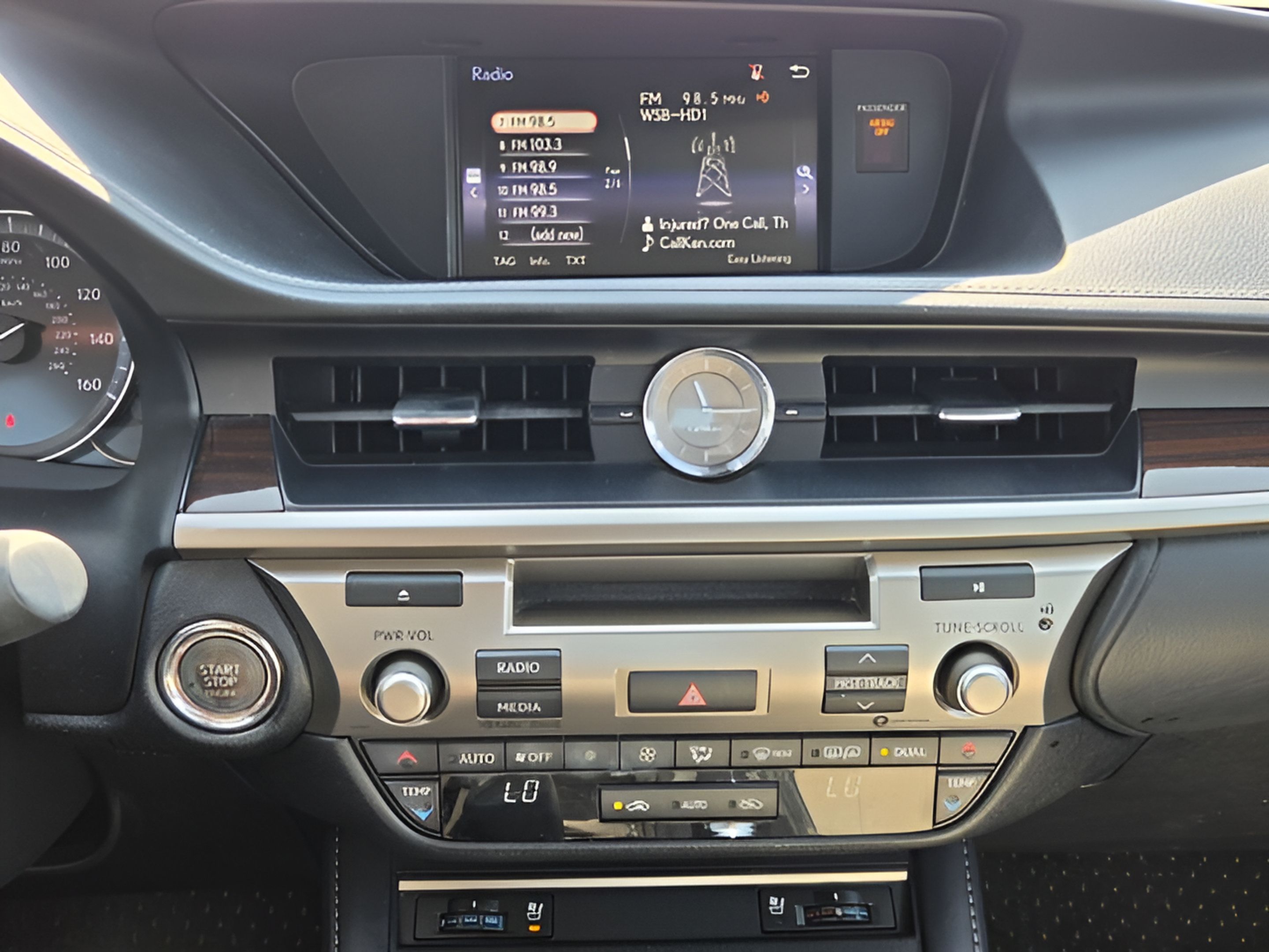Used 2017 Lexus ES 350 w/ Premium Package FWD image 15