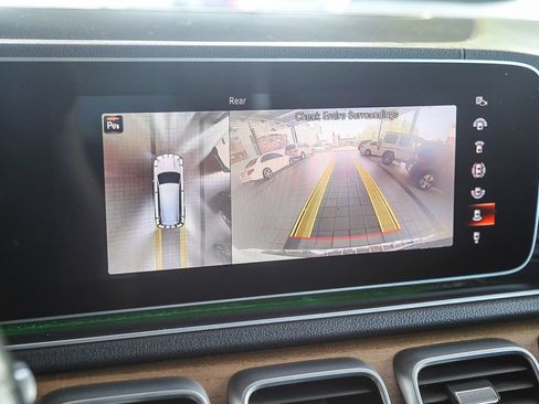 Used 2021 Mercedes-Benz GLS 580 4MATIC image 22