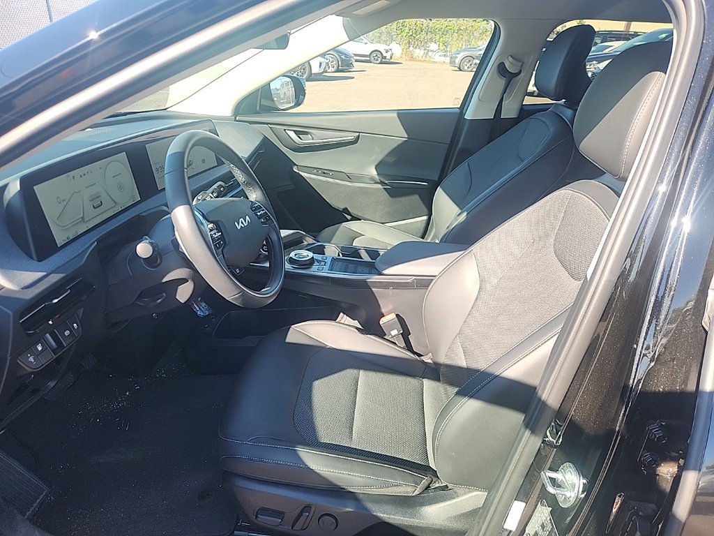 Used 2024 Kia EV6 Light RWD image 18