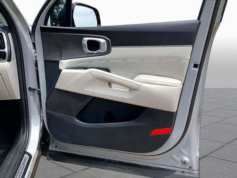 Certified 2023 Kia Sorento SX AWD/4WD image 23
