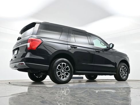 Used 2024 Ford Expedition XLT image 33