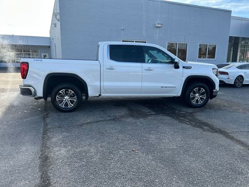 Used 2025 GMC Sierra 1500 SLT image 6