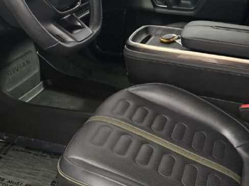 Used 2024 Rivian R1S Adventure AWD/4WD image 9