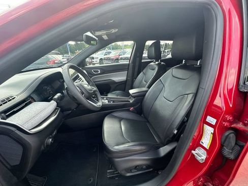 Used 2023 Jeep Compass Latitude AWD/4WD image 20