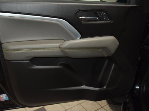 Used 2023 Chevrolet Colorado ZR2 w/ ZR2 Convenience Package III image 51