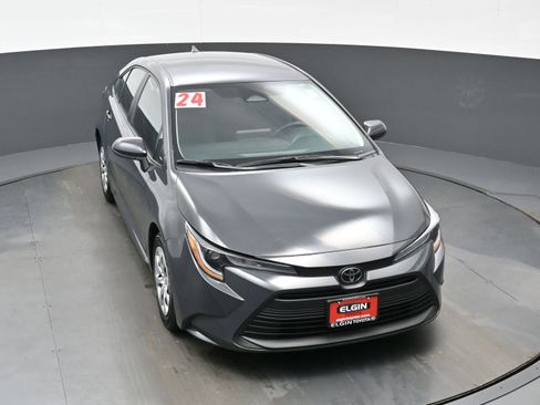 Used 2024 Toyota Corolla LE image 33