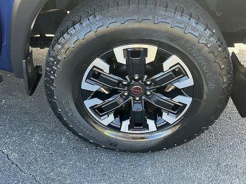 Certified 2022 Nissan Frontier Pro-X image 8