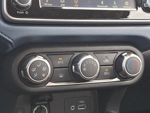 Used 2025 Nissan Versa SV image 15