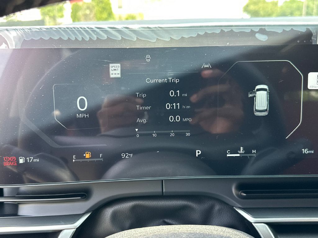 New 2027 Kia Carnival SX w/ Dark Edition Package FWD image 27