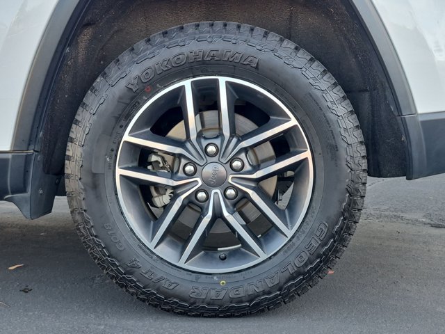 Used 2019 Jeep Grand Cherokee Limited w/ Trailer Tow Group IV AWD/4WD image 24