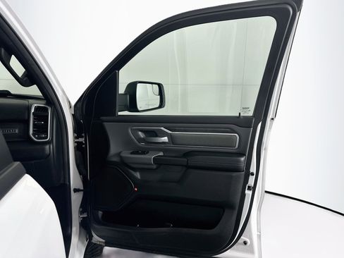 Used 2022 RAM 1500 Big Horn RWD image 31