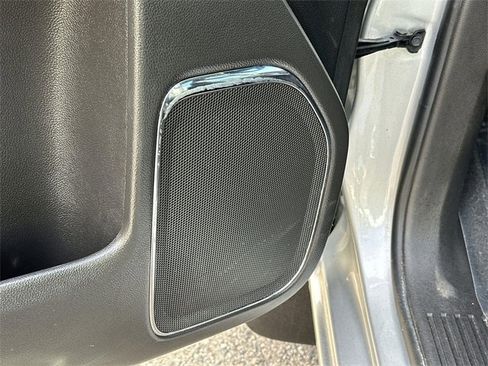 Used 2018 GMC Sierra 1500 SLT w/ Enhanced Driver Alert Package image 22