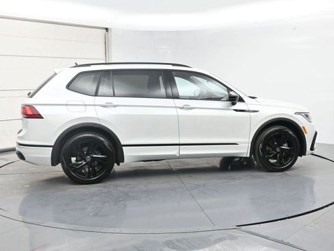 Used 2023 Volkswagen Tiguan SE R-Line AWD/4WD image 22