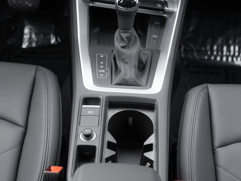 New 2025 Audi Q3 2.0T Premium image 15