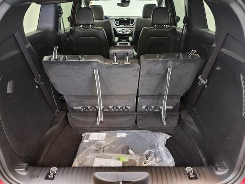 New 2026 Chrysler Pacifica Select image 21