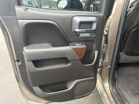 Used 2015 GMC Sierra 1500 SLE w/ SLE Value Package image 22