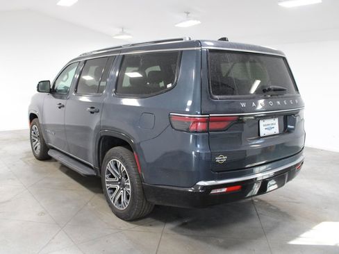 Used 2024 Jeep Wagoneer Series II image 7