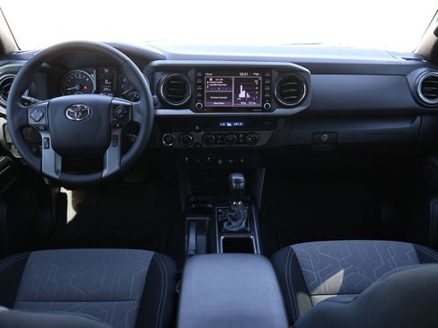 Certified 2022 Toyota Tacoma TRD Sport image 24