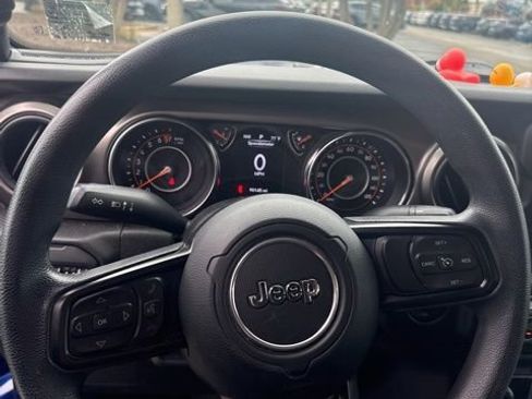 Used 2019 Jeep Wrangler Unlimited Sport AWD/4WD image 2