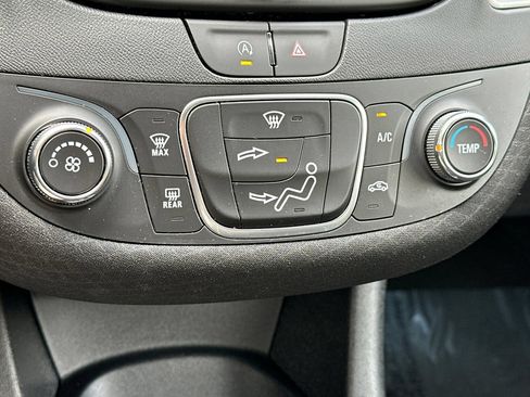 Used 2025 Chevrolet Malibu RS FWD image 20
