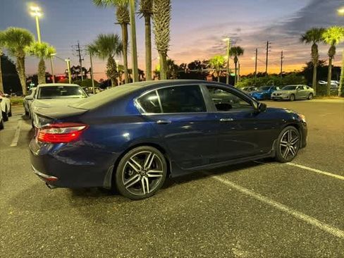 Used 2017 Honda Accord Sport image 7