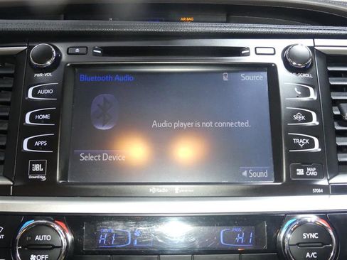 Used 2015 Toyota Highlander Limited Platinum image 37