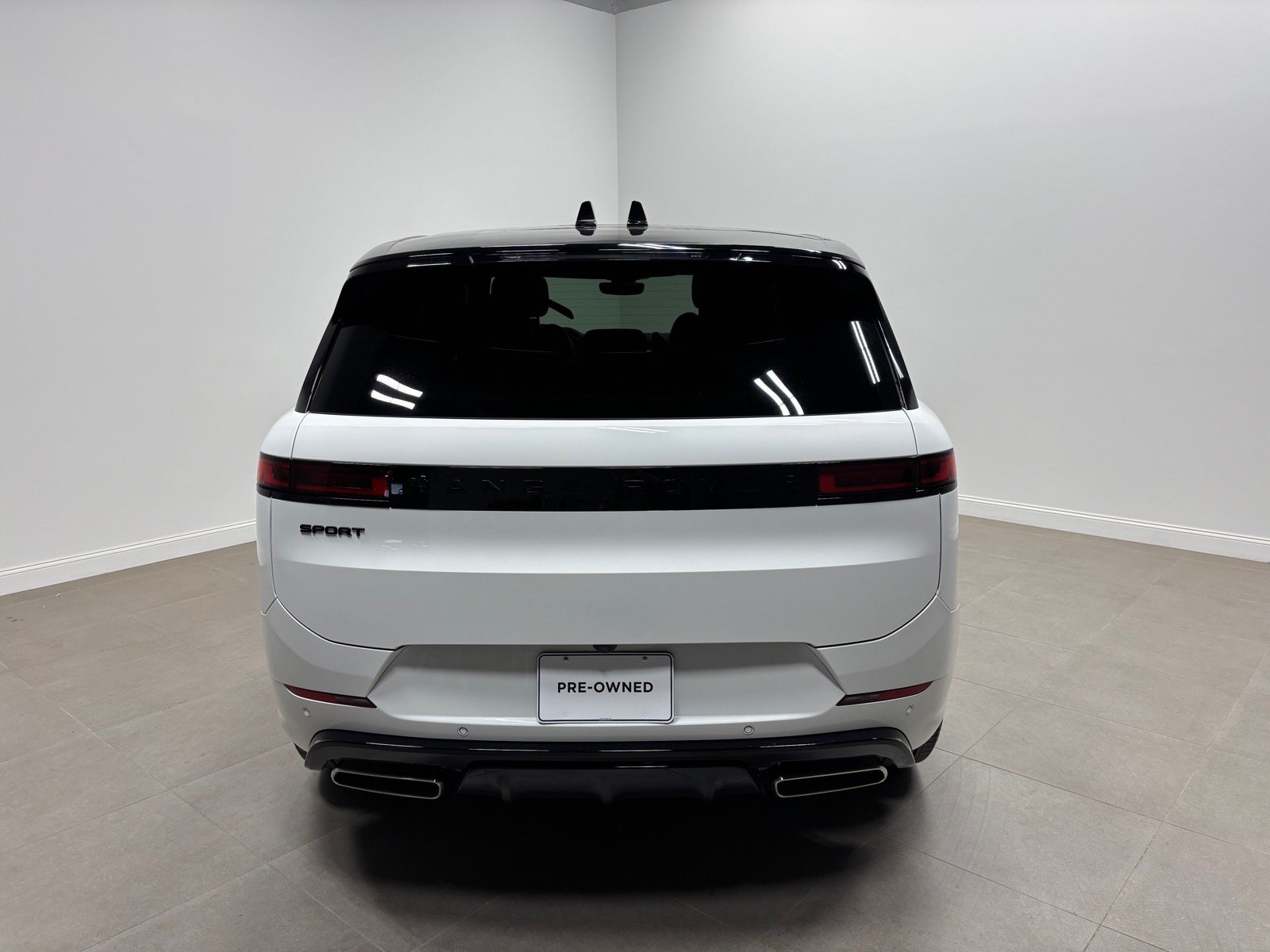 Used 2025 Land Rover Range Rover Sport Dynamic SE AWD/4WD image 8