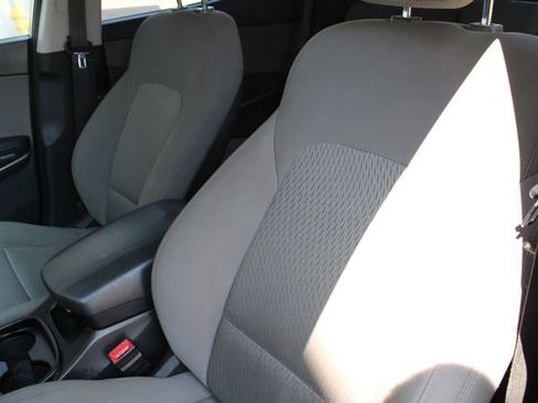 Used 2015 Hyundai Santa Fe Sport FWD image 3