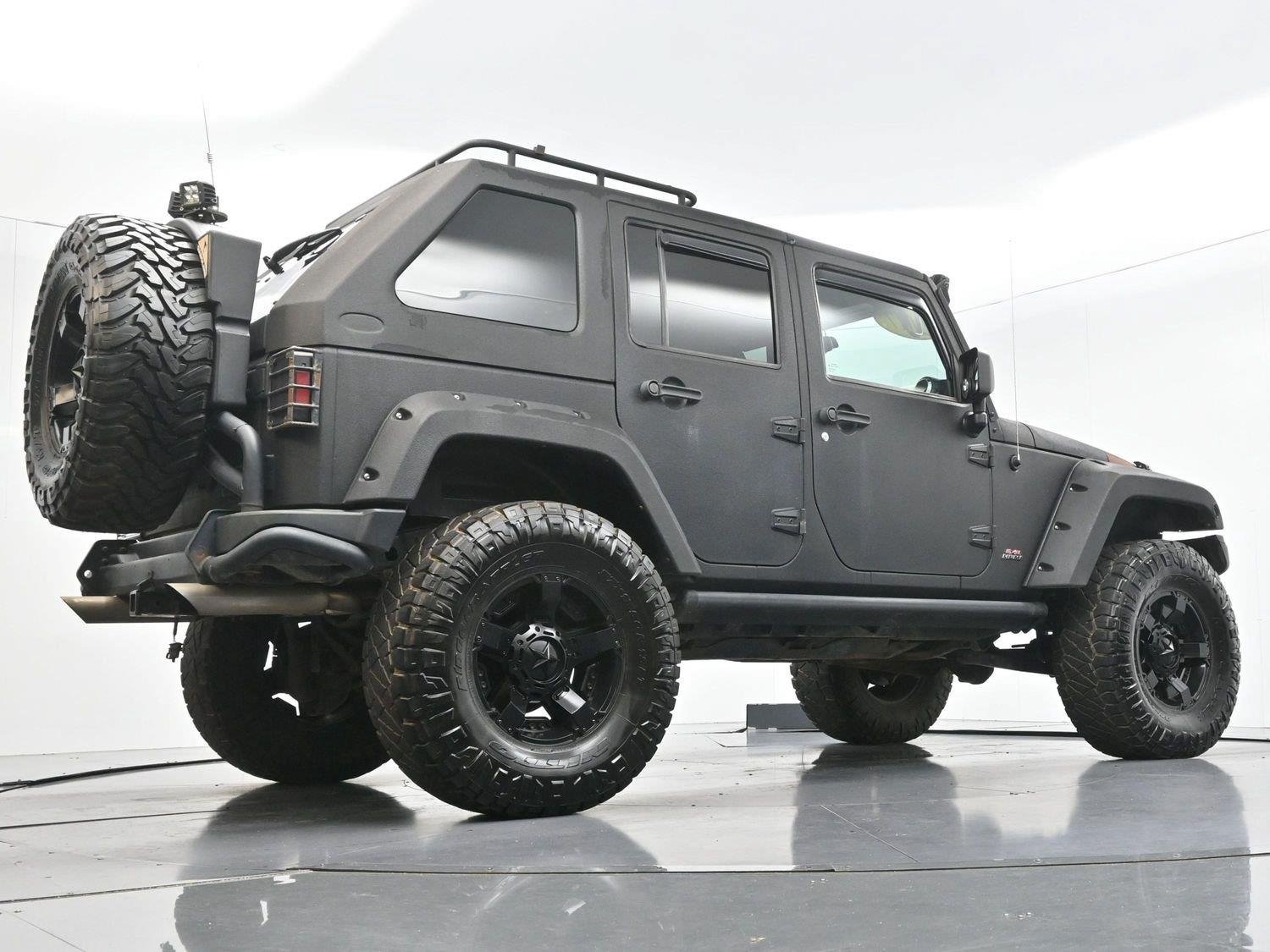 Used 2017 Jeep Wrangler Unlimited Rubicon AWD/4WD image 49