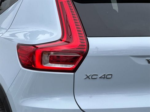 New 2026 Volvo XC40 B5 Plus w/ Protection Package Premier image 26