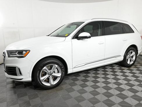 Used 2022 Audi Q7 3.0T Premium image 3