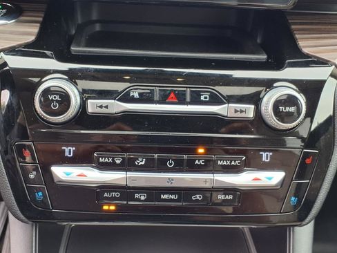 Used 2021 Ford Explorer Limited w/ Hybrid Equipment Group 310A image 10