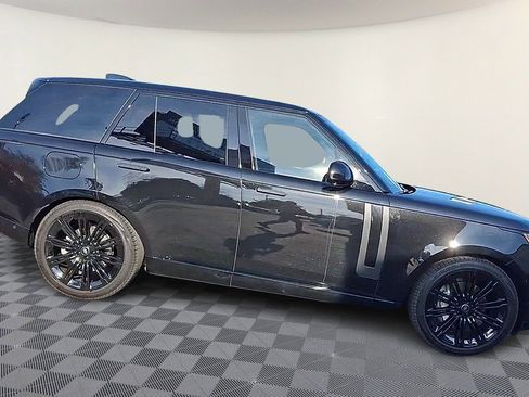 Used 2024 Land Rover Range Rover SE image 9