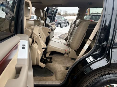 Used 2009 Nissan Pathfinder LE w/ Navigation Pkg image 17