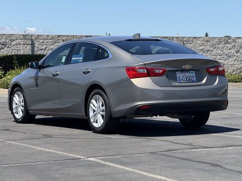Certified 2018 Chevrolet Malibu LT FWD image 5