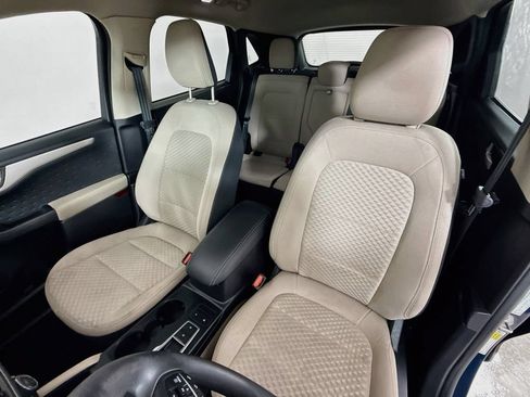 Used 2020 Ford Escape SE FWD image 11