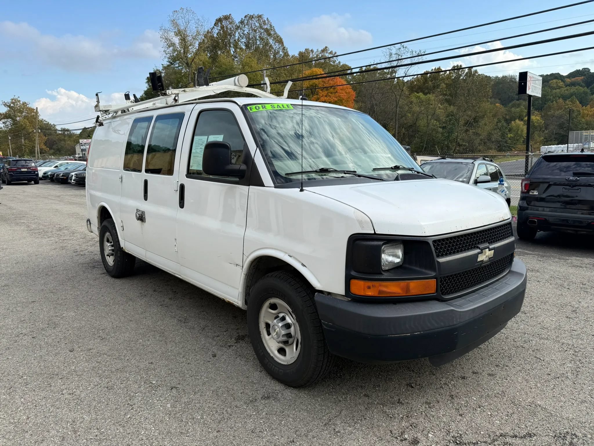 Used 2011 Chevrolet Express 2500 RWD image 3