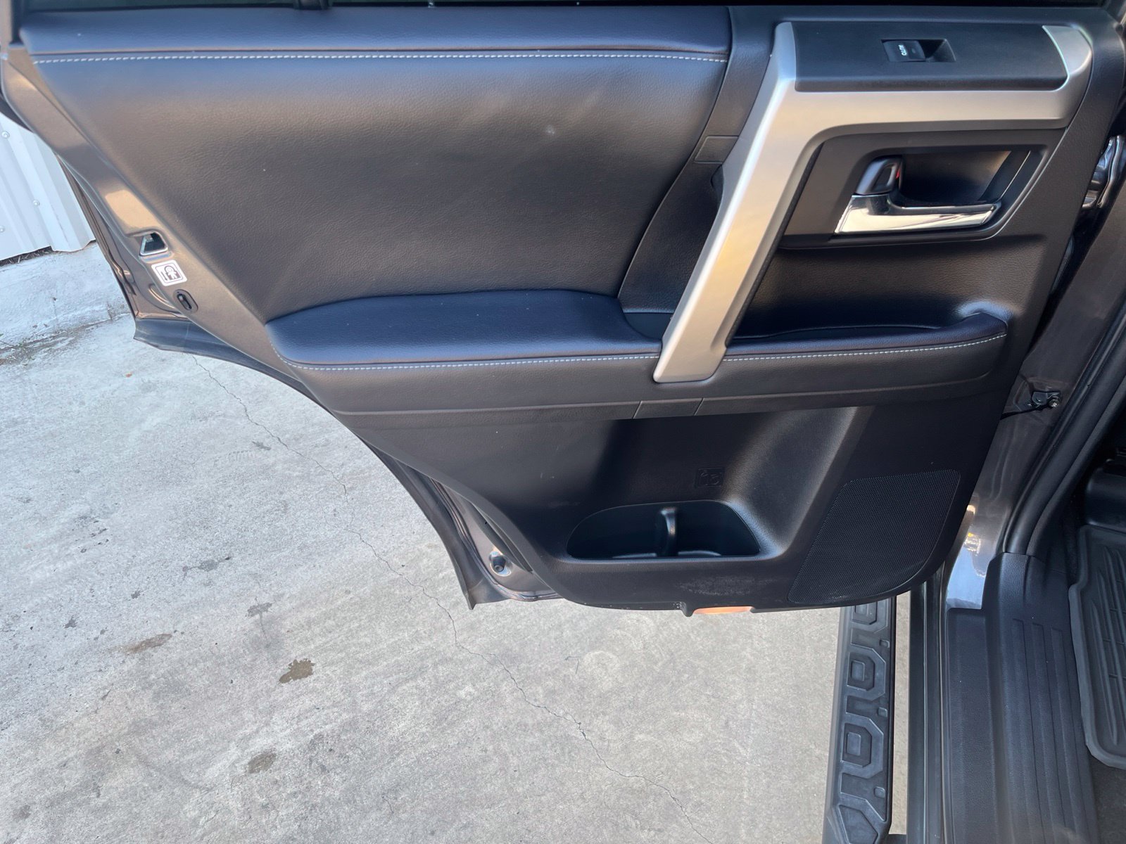 Used 2022 Toyota 4Runner SR5 Premium w/ Moonroof Package RWD image 13