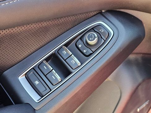 Used 2023 Subaru Ascent Touring AWD/4WD image 25