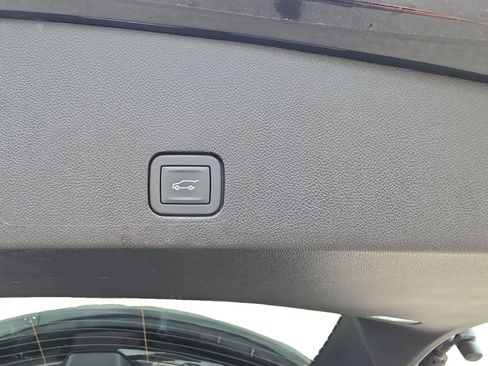 Used 2025 Cadillac XT6 Sport w/ LPO, Floor Liner Package AWD/4WD image 26