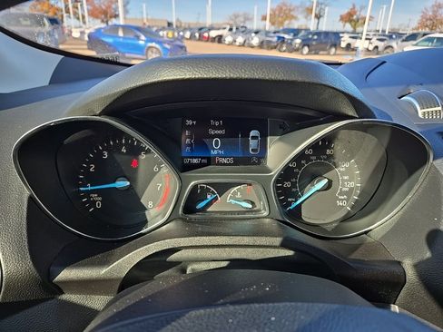 Used 2019 Ford Escape SE image 39