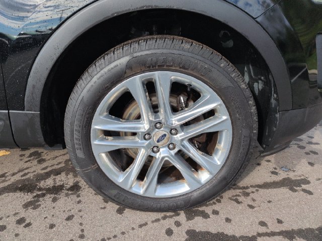 Used 2017 Ford Explorer XLT w/ Equipment Group 202A AWD/4WD image 13