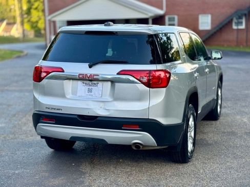 Used 2018 GMC Acadia SLE w/ LPO, Floor Liner Package FWD image 2